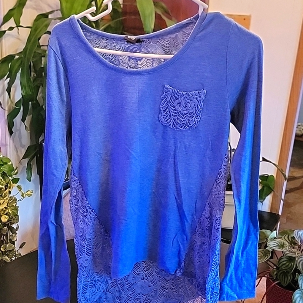Long sleeve shirt